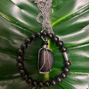 SHUNGITE black crystal handcrafted wire wrapped pendant & bracelet gift set